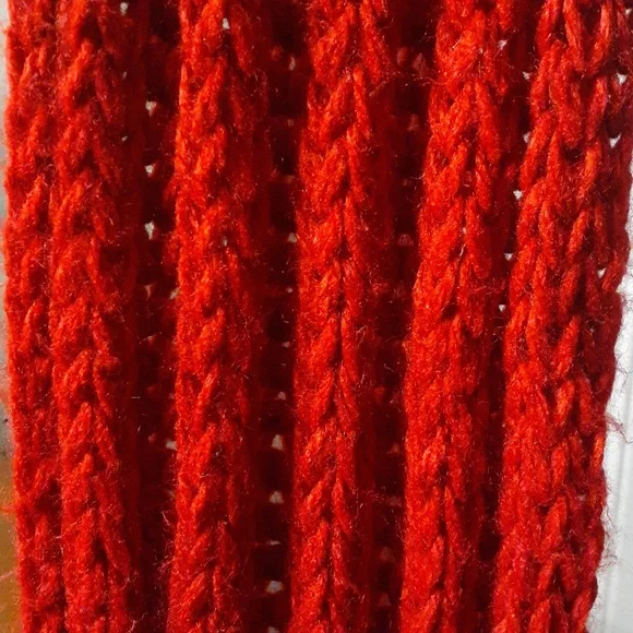 Knitted extra long scarf - Picture 2 of 3